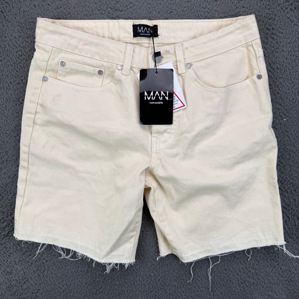 boohooMAN Slim Fit Overdye Denim Shorts Ecru Cream Raw Hem Mens Size 30 NEW